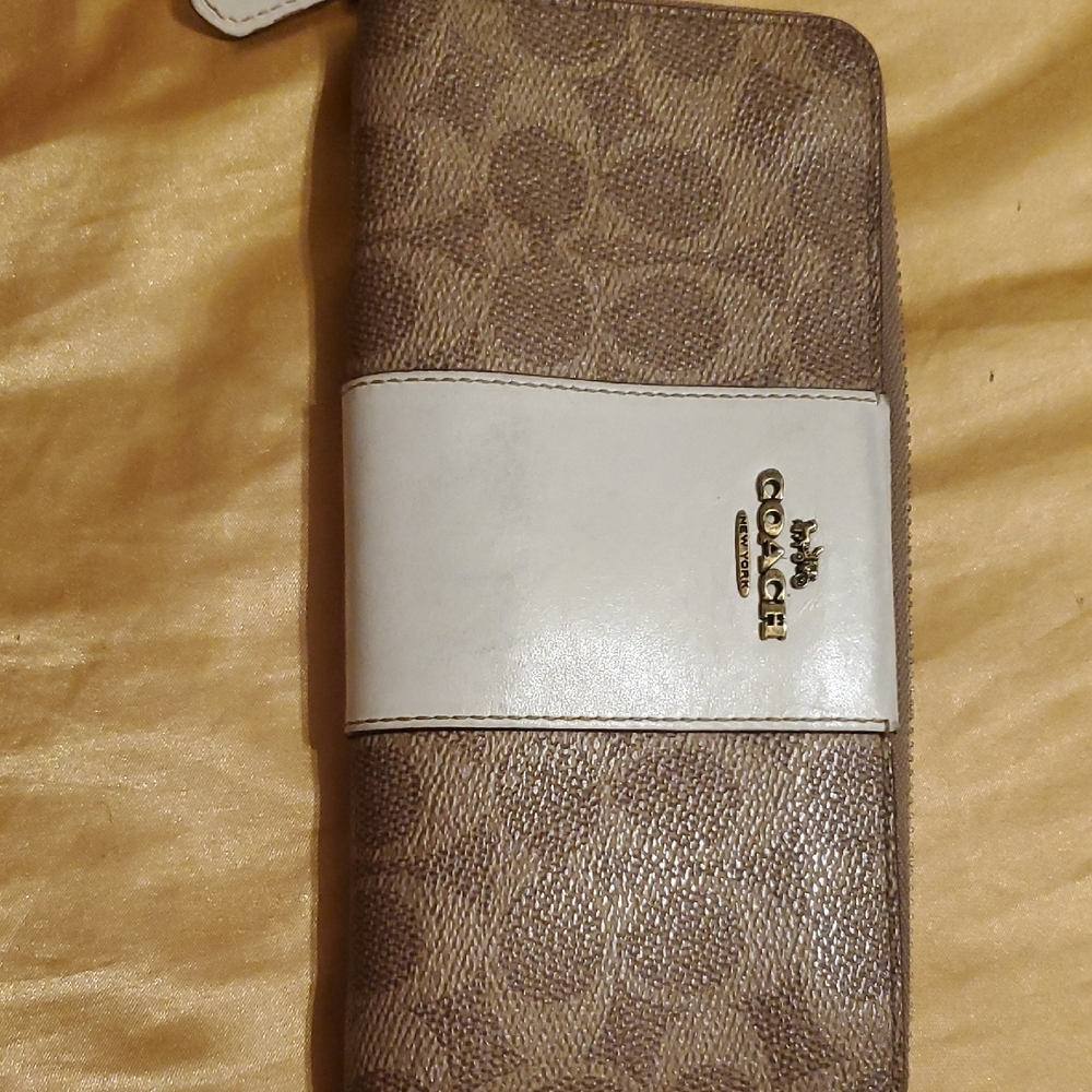 Coach Tan and Cream Signature Wallet